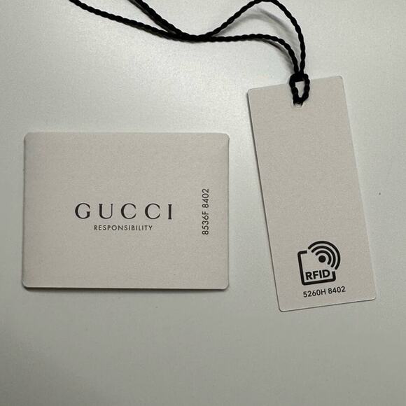 NWB | Gucci | Strawberry iPhone X/XS Case - Picture 8 of 8